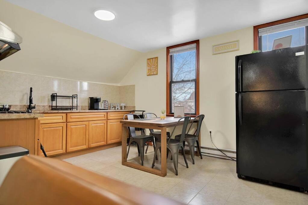 Апартаменты Golden Gem In Heart Of East Rock Quiet 3Br Near Dt And Yale Нью-Хейвен Экстерьер фото