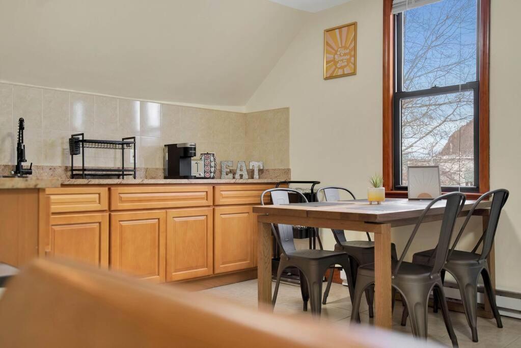 Апартаменты Golden Gem In Heart Of East Rock Quiet 3Br Near Dt And Yale Нью-Хейвен Экстерьер фото