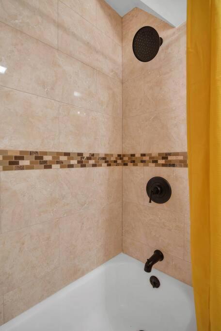 Апартаменты Golden Gem In Heart Of East Rock Quiet 3Br Near Dt And Yale Нью-Хейвен Экстерьер фото