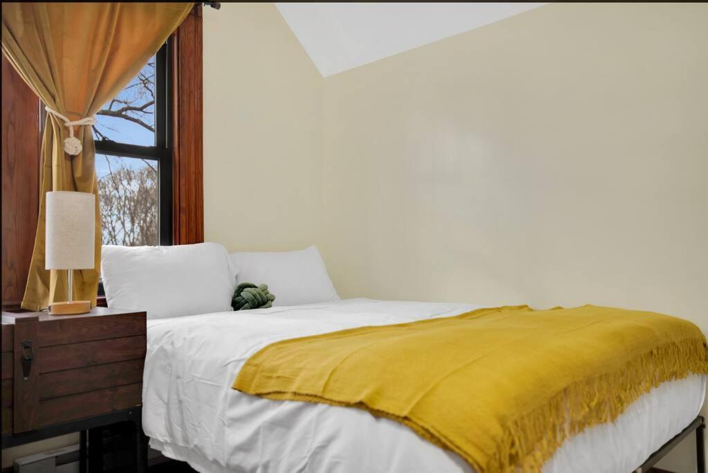 Апартаменты Golden Gem In Heart Of East Rock Quiet 3Br Near Dt And Yale Нью-Хейвен Экстерьер фото